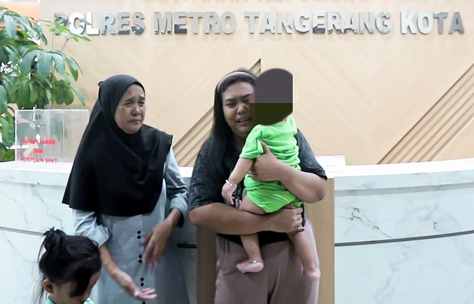 Karopenmas Divisi Humas Polri Brigjen Pol. Trunoyudo Wisnu Andiko mengatakan, Polri telah melakukan respon cepat dalam menyelamatkan seorang anak yang dijual sang ayah untuk foya-foya.