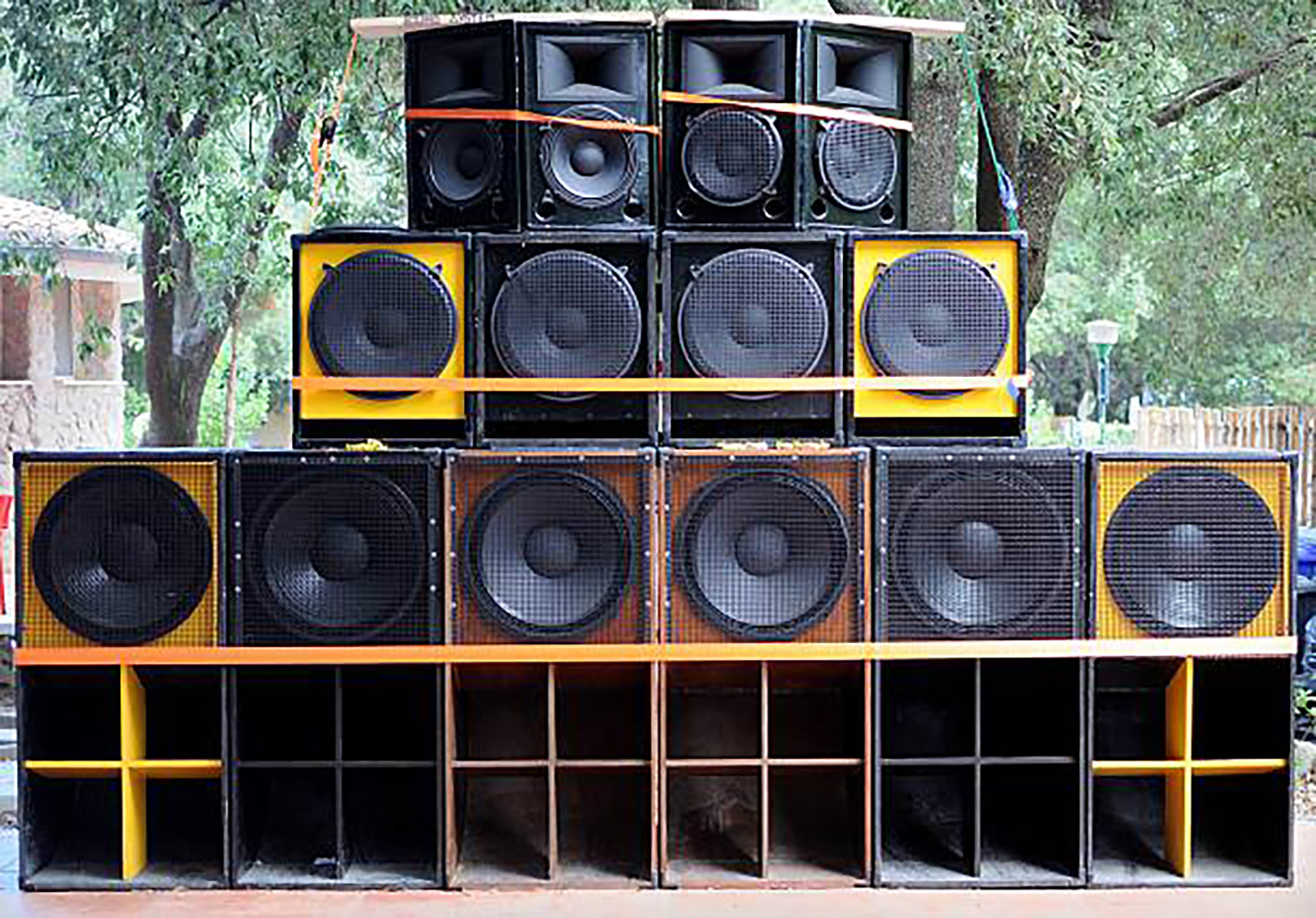 Ilustrasi sound system. (Dok. iStock)