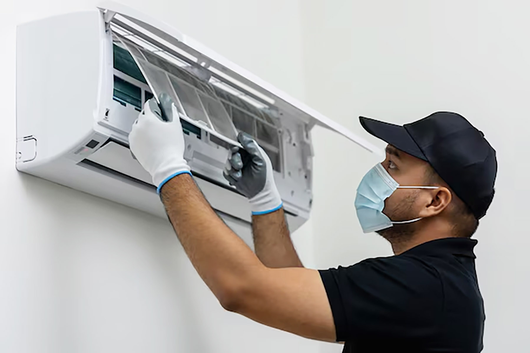 Ilustrasi servis Air Conditioner (Dok.Freepik)