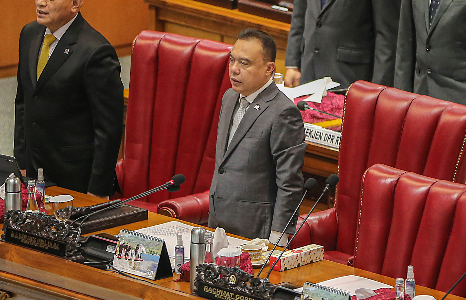 Wakil Ketua DPR Sufmi Dasco Achmad memimpin sidang paripurna DPR di Gedung Nusantara II, Senayan, Jakarta, Kamis (5/7/22).