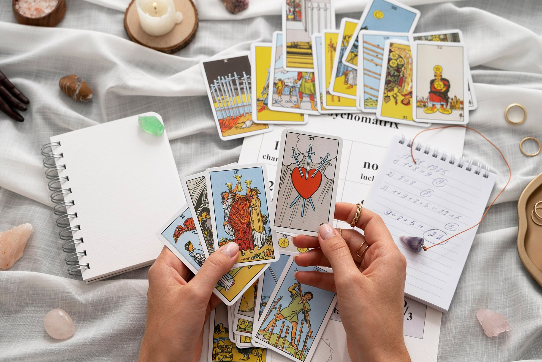 Ilustrasi kartu tarot. (Dok. Freepik)