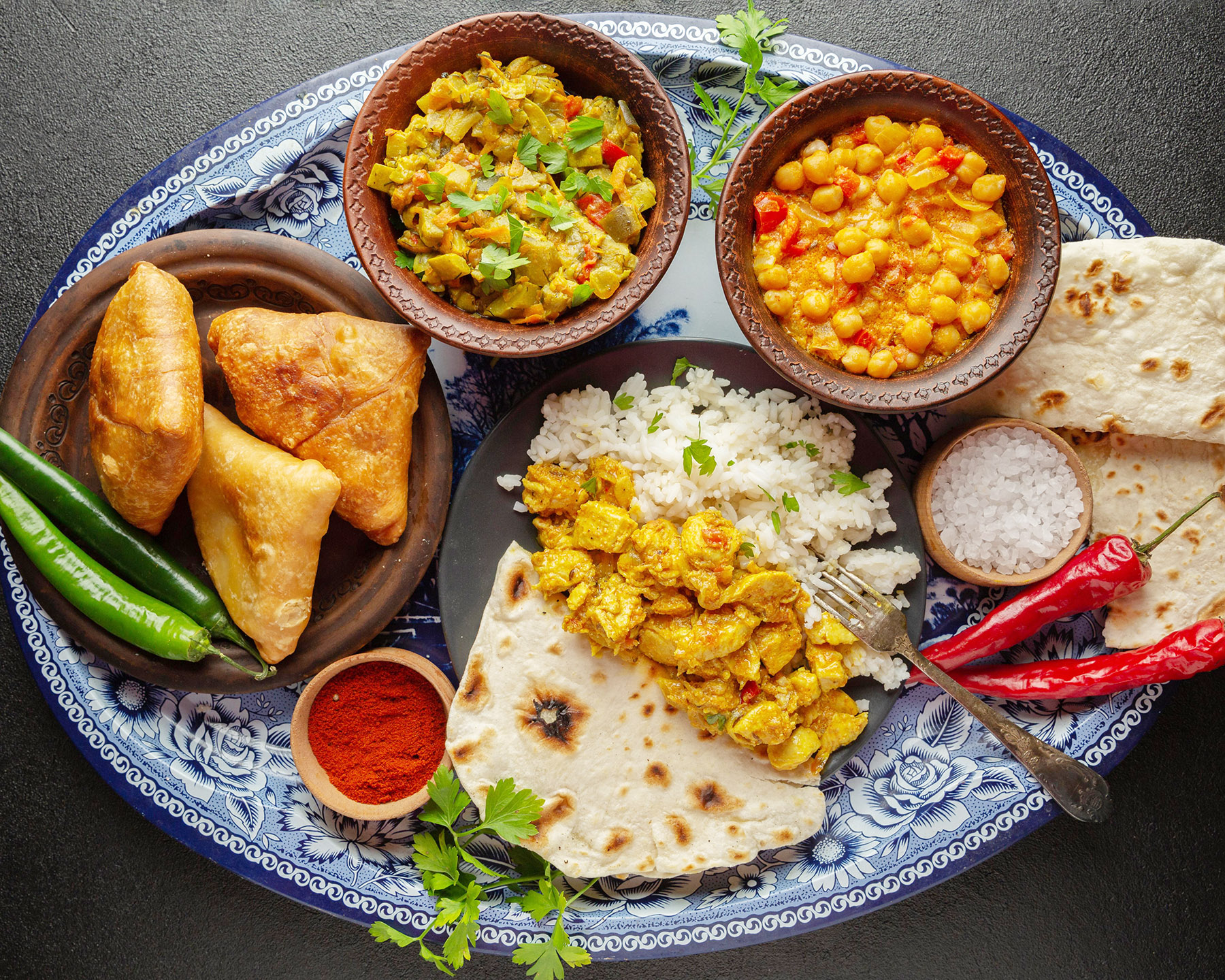 Ilustrasi makanan khas India (Dok. Freepik)