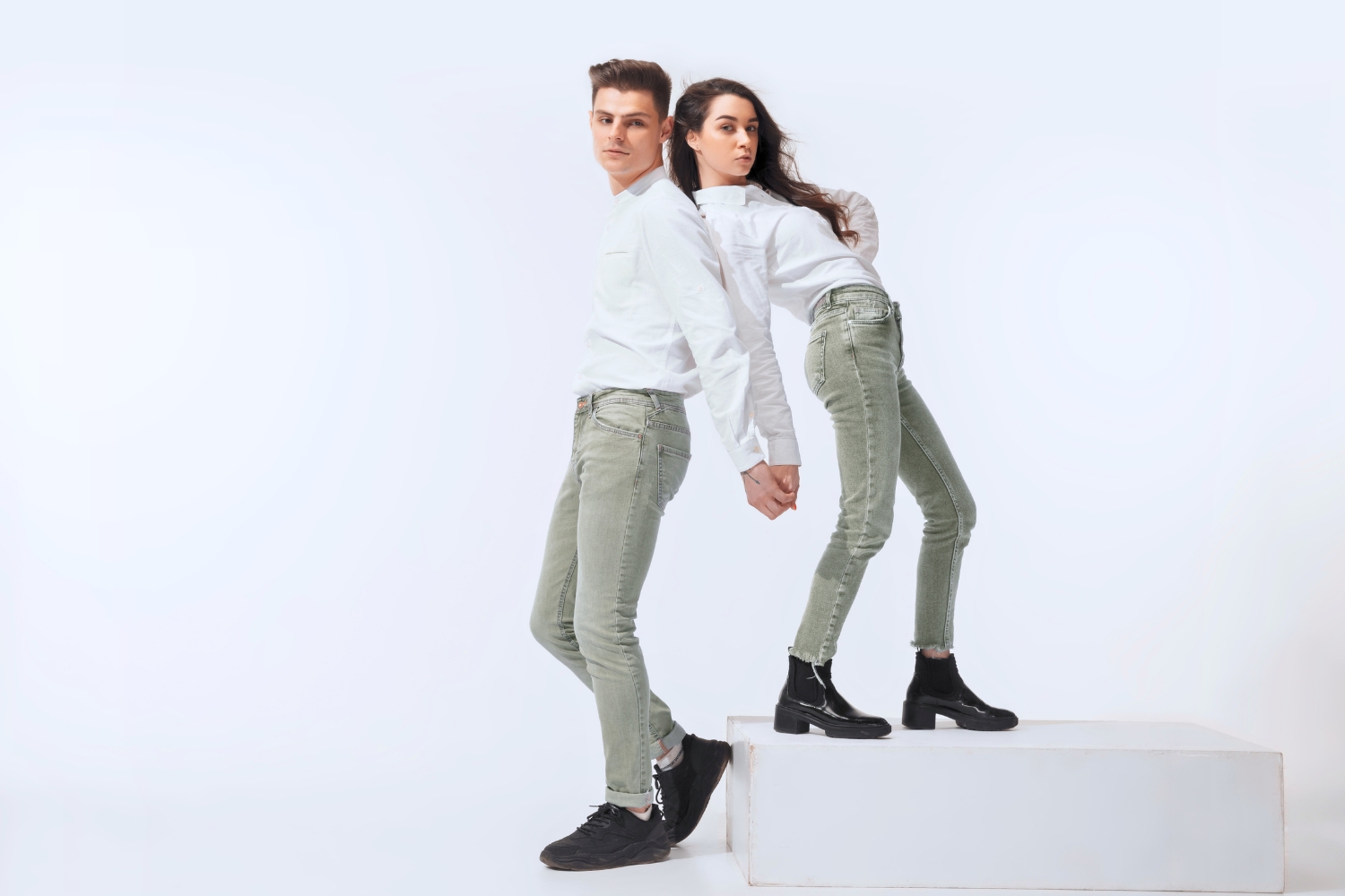 Ilustrasi jeans abu-abu