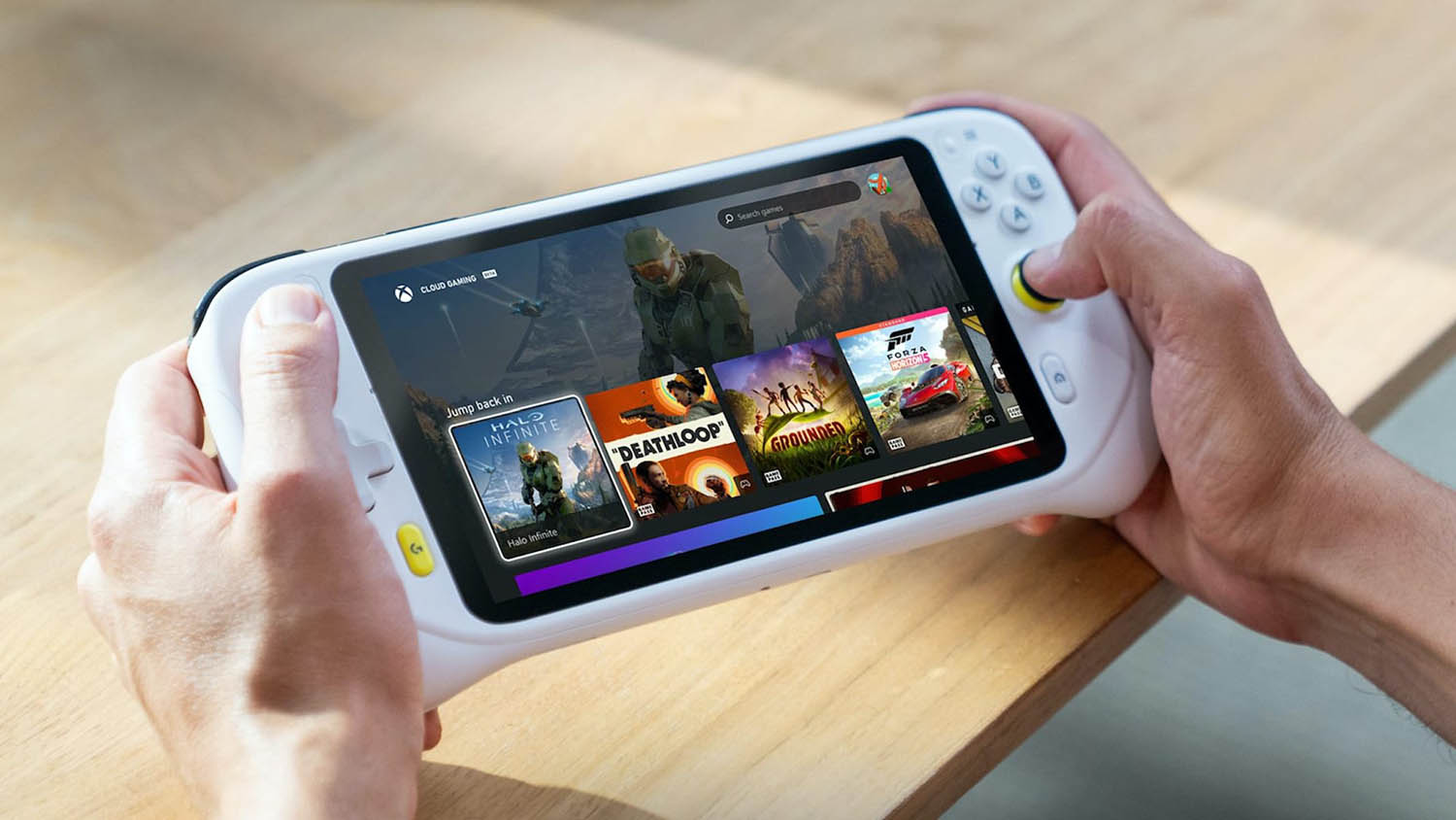Ilustrasi seseorang sedang bermain game di ponsel. (Dok. Gadget Flow)