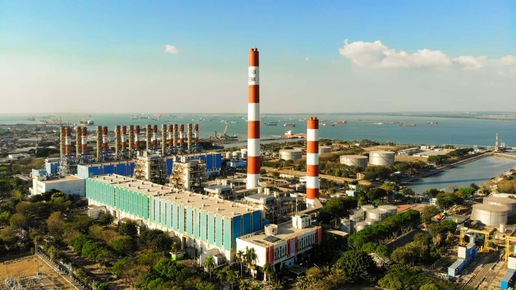 Landscape Pembangkit Listrik Tenaga Gas Uap (PLTGU) Gresik PLN Nusantara Power. Berkolaborasi dengan IHI Corporataion, PLN NP akan mengembangkan energi bersih dan hijau khususnya dalam co-firing ammon