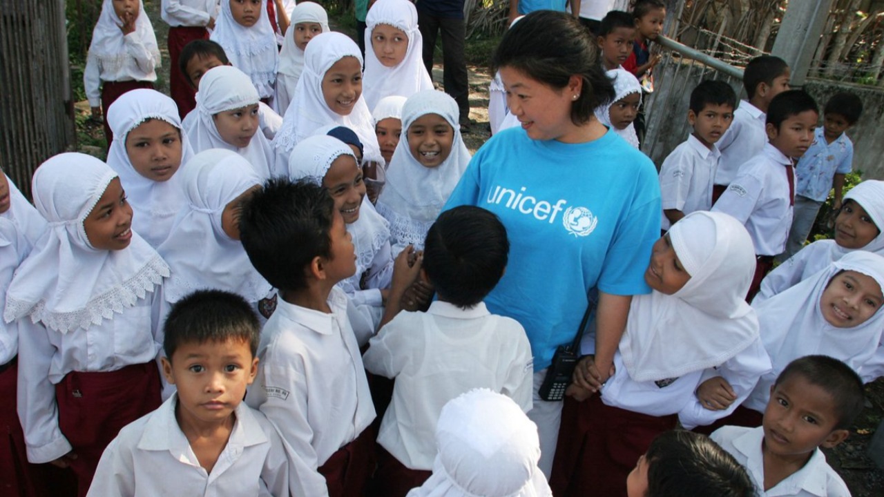 UNICEF Indonesia bersama anak-anak