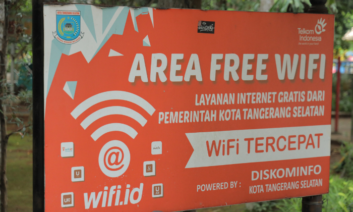 Wi-Fi gratis di ruang publik Tangerang Selatan