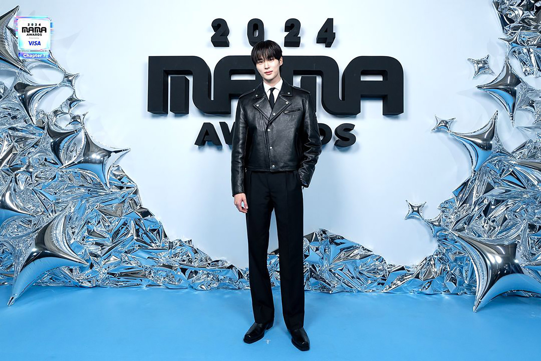 Vokalis band fiktif ECLIPSE Ryu Sun-jae &ndash;yang diperankan Byeon Woo-seok&ndash; menyanyikan Sudden Shower. Sosok Sun-jae seolah hadir di dunia nyata.