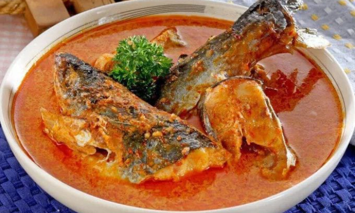 Ikan asam padeh khas Sumatera Barat
