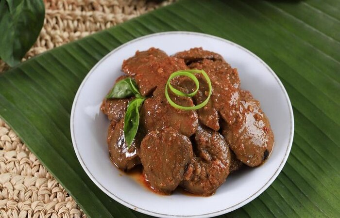 Caption: Foto Semur Jengkol (iStock/Ika Rahma)