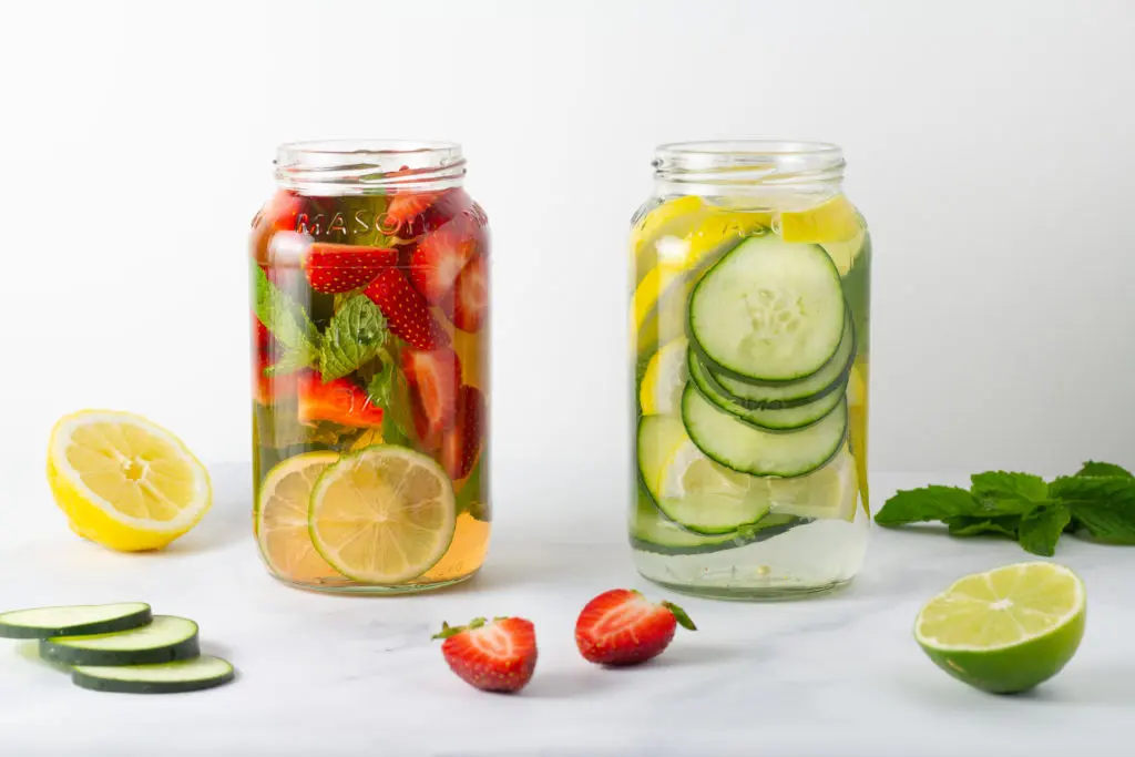 Ilustrasi infused water. (Dok. 50shadesofavocado.com)