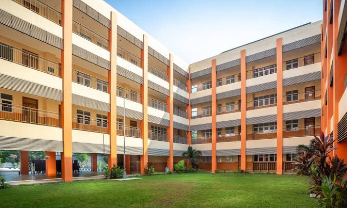 Sekolah Ehipassiko BSD di siang hari