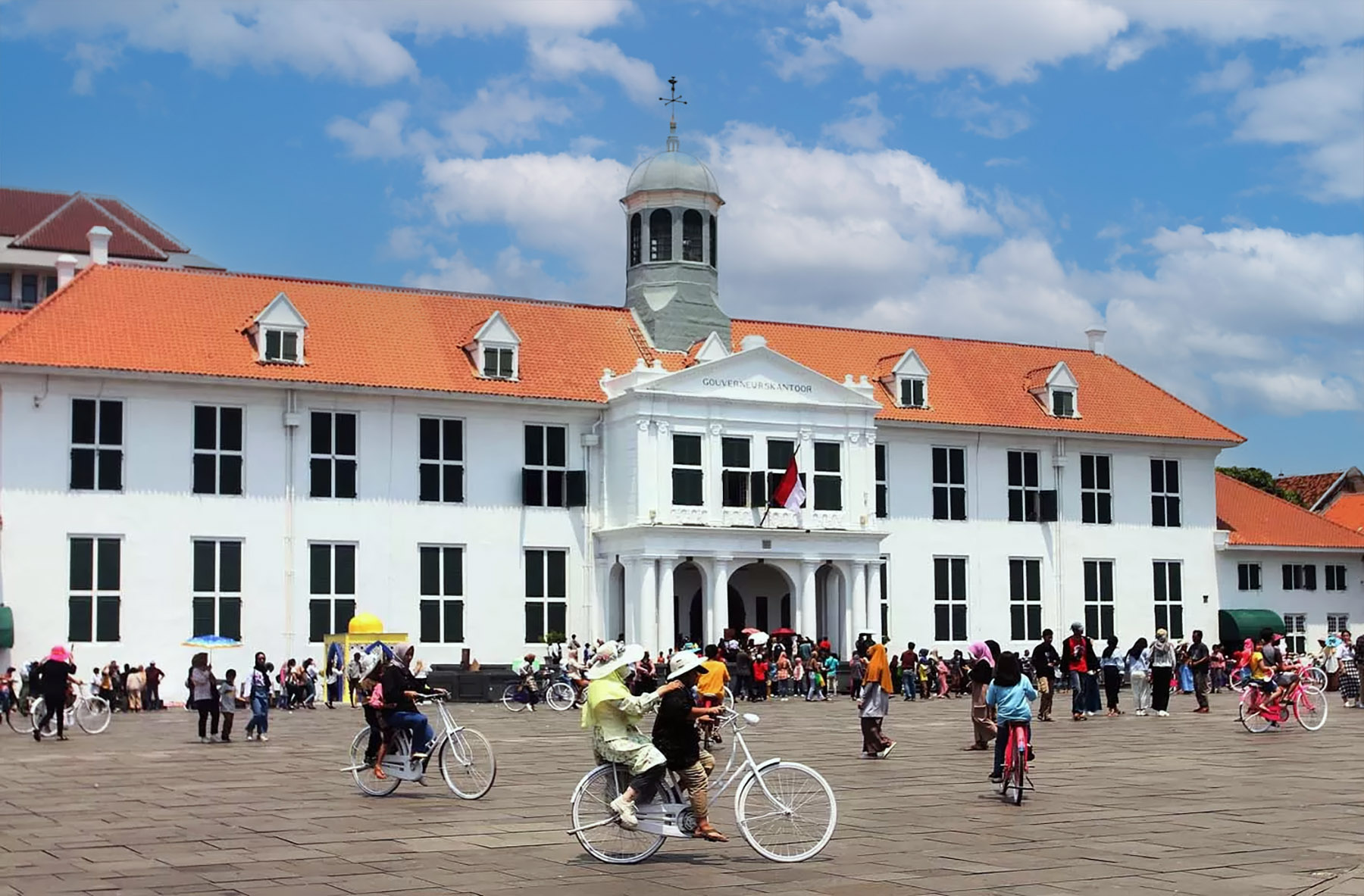 Suasana kota tua Jakarta.