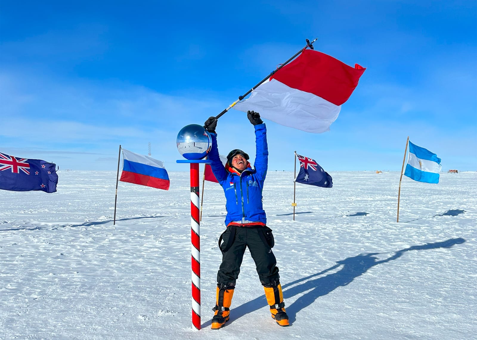 Putri Handayani akan mencoba mendaki lagi Gunung Vinson di Antartika.
