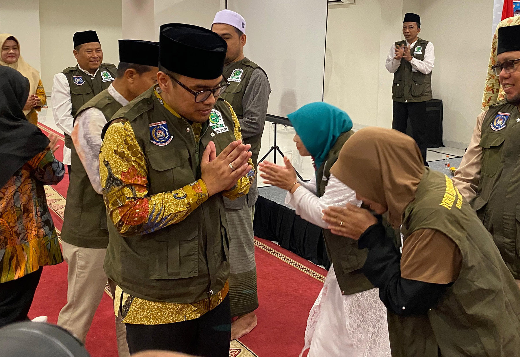 Pilar Saga Ichsan (kiri) saat Penguatan Lembaga Guru Ngaji Tahun 2024 di Islamic Center, Serpong, Tangsel (5/12).