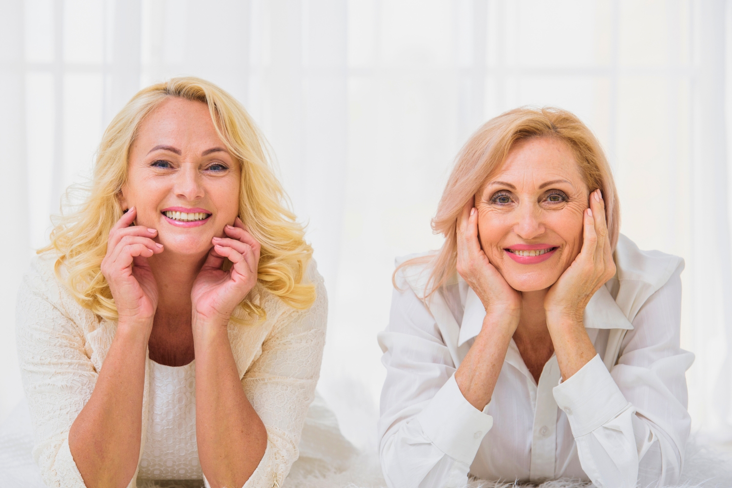 Ilustrasi wanita usia 40-an dan 50-an