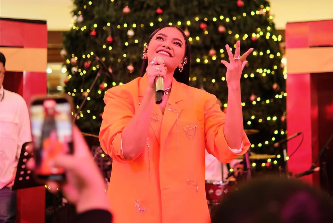 Alumnus Indonesian Idol Citra Scholastika.