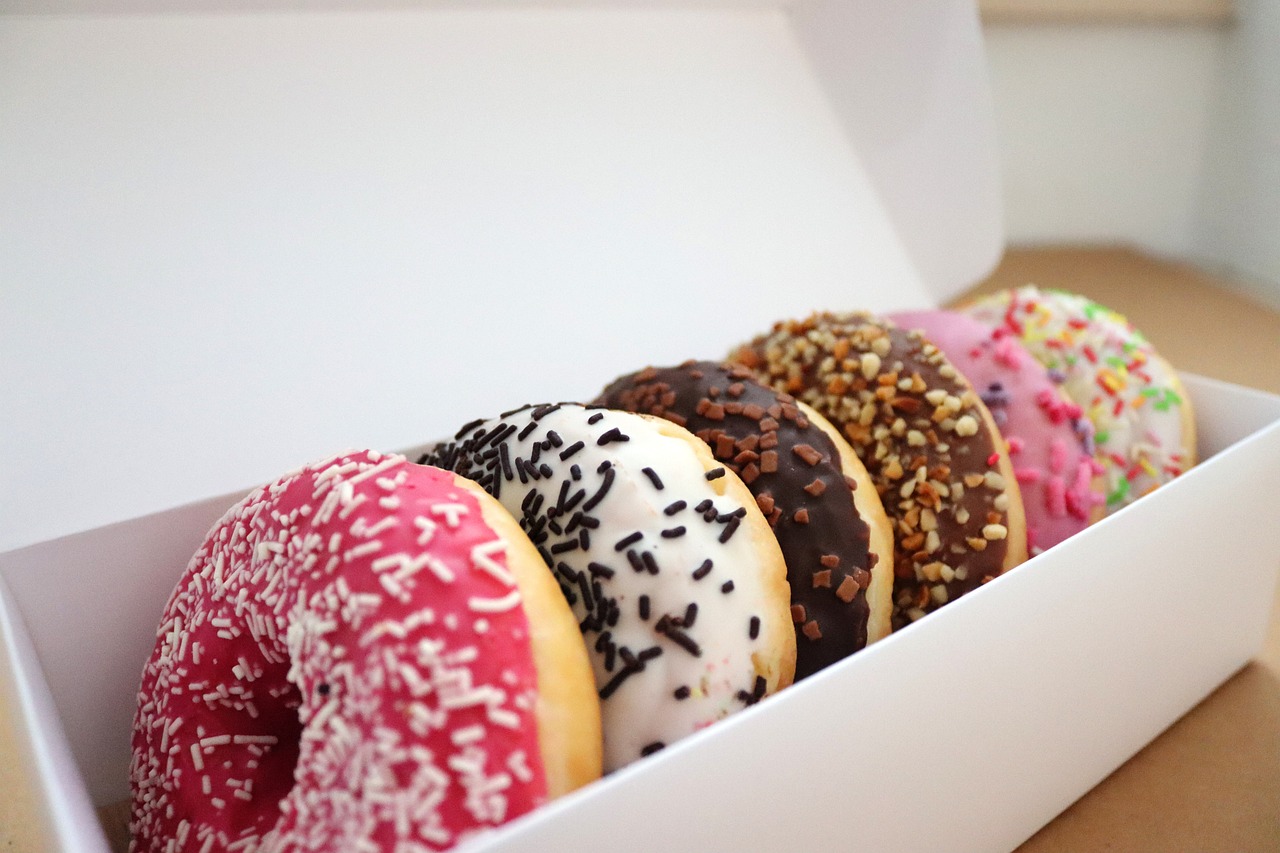 Ilustrasi donat dengan berbagai rasa  (Dok. Pixabay /dohnalovajane).
