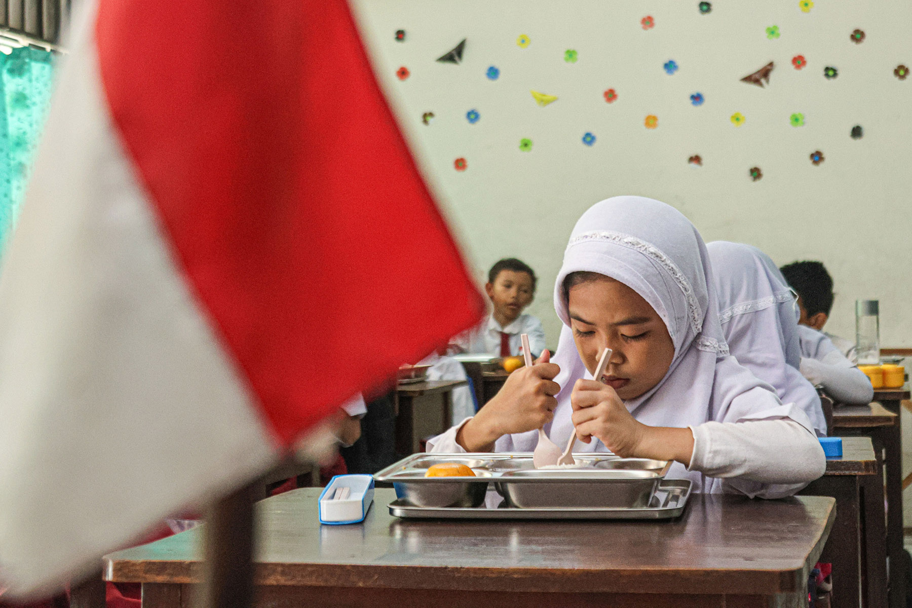 Ilustrasi pelaksanaan program Makan Bergizi Gratis. (HANUNG HAMBARA/JAWA POS)