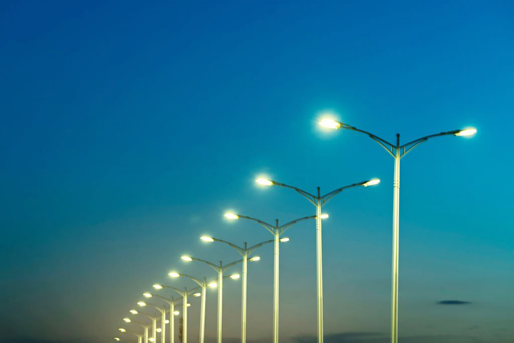 Ilustrasi lampu penerangan jalan umum (PJU).