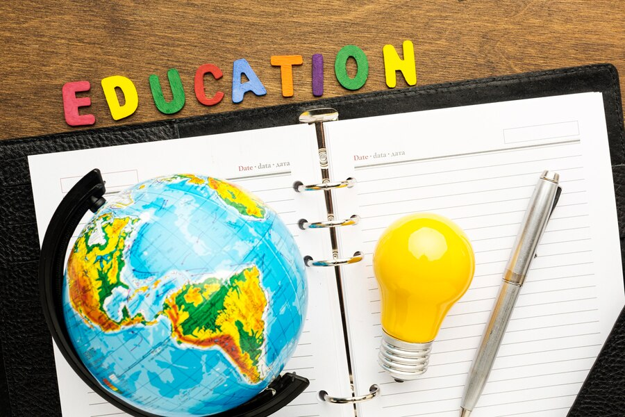 Ilustrasi kurikulum internasional. (Dok. Freepik)