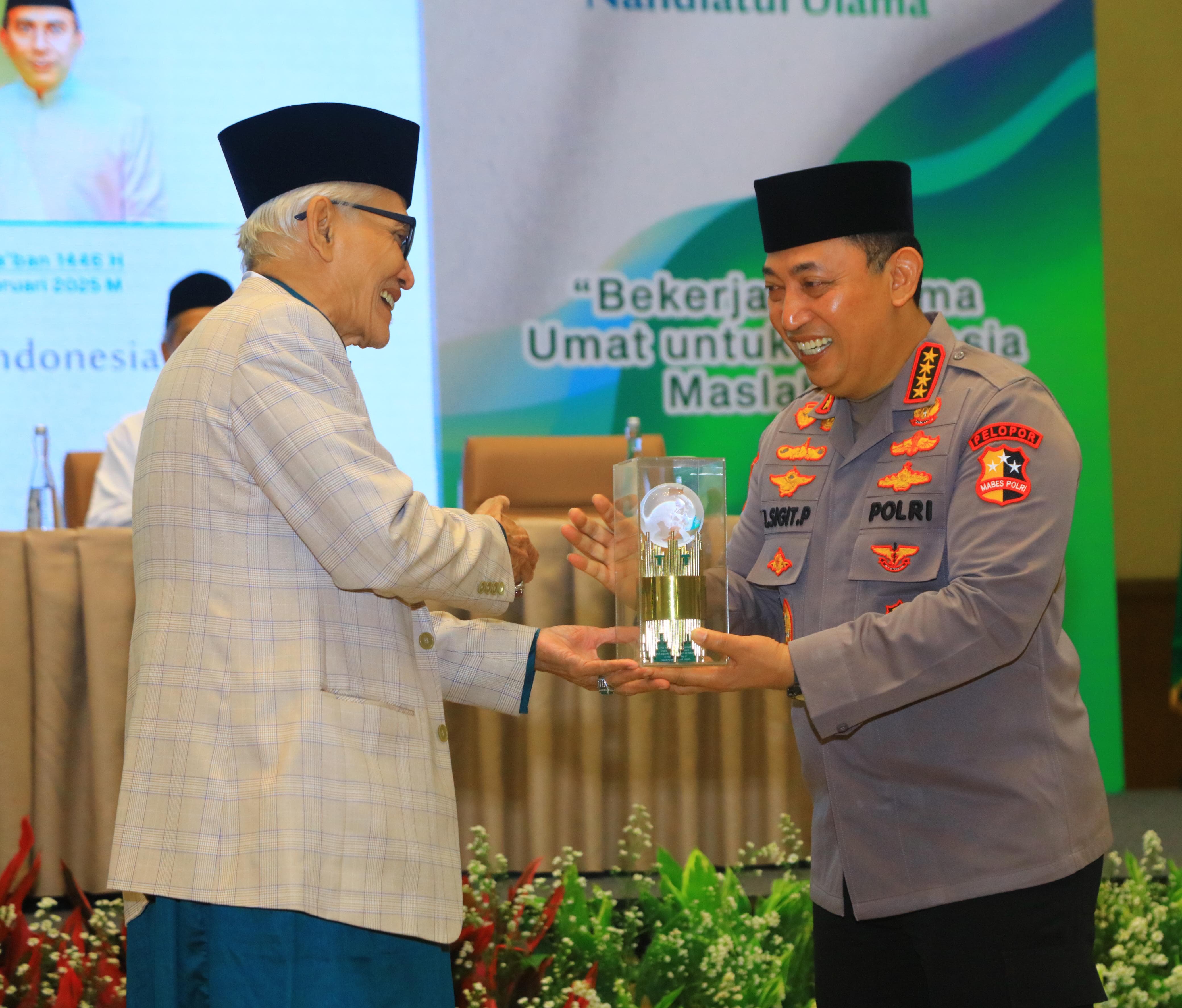 Kapolri Jenderal Listyo Sigit Prabowo memastikan rekrutmen jalur santri tetap dilaksanakan. (Mabes Polri)