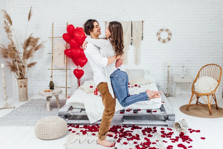Ilustrasi merayakan Hari Valentine bersama pasangan. (Freepik)