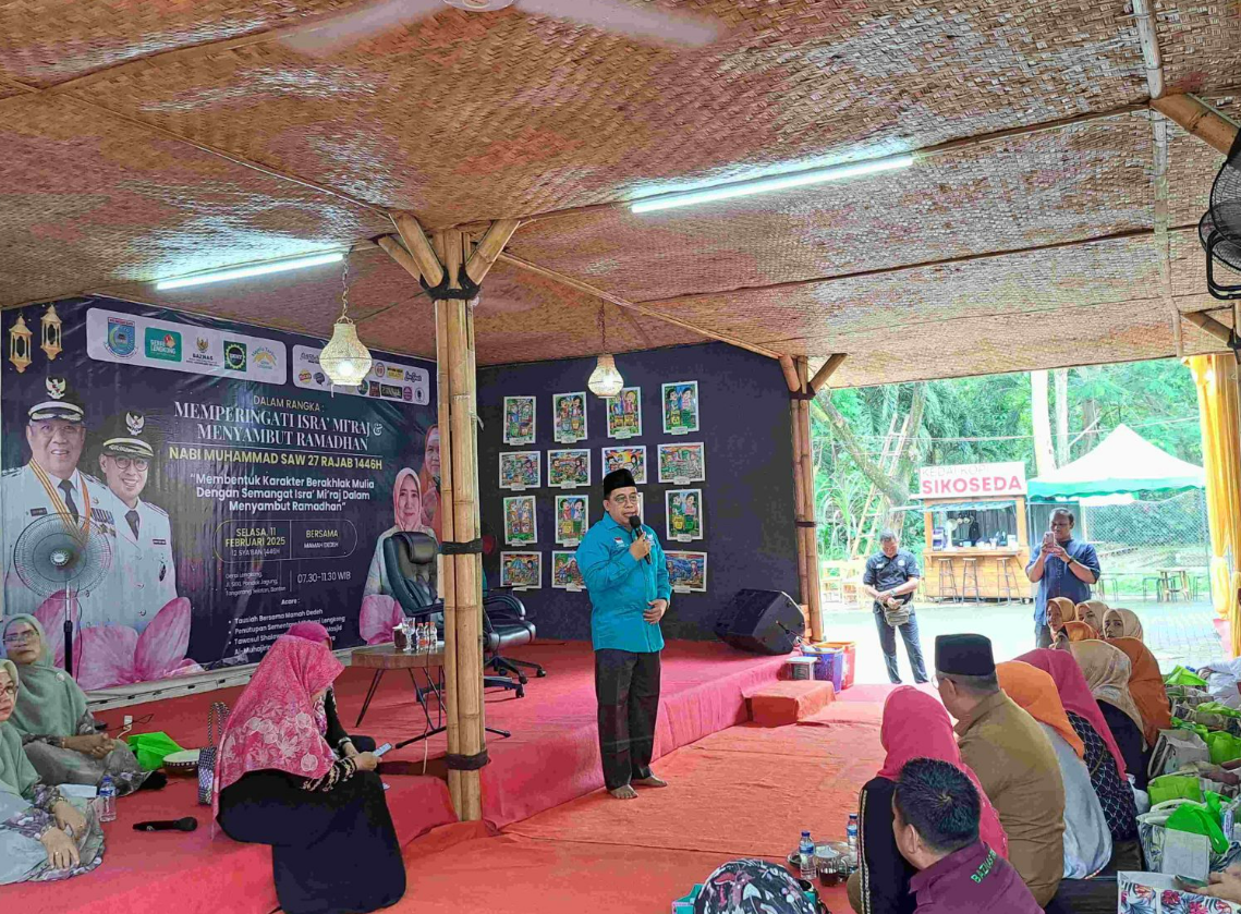 Wali Kota Tangerang Selatan, Benyamin Davnie di Gerai Lengkong, Serpong Utara pada Selasa (11/2/2025).