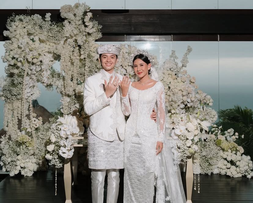 Angga Yunanda menikah dengan Shenina Cinnamon. (Instagram @angga/@sheninacinnamon)