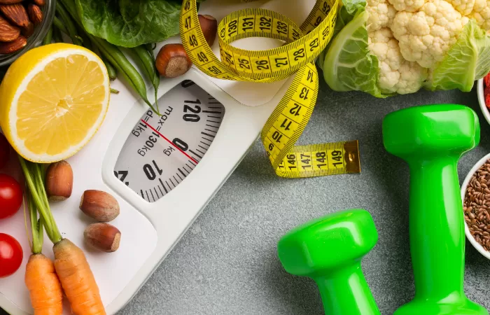 Ilustrasi tips diet saat puasa yang bantu turunkan berat badan. (Dok. Freepik)