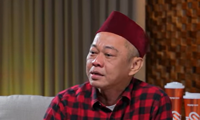 Bang Madun, pemilik Warung makan Oseng Nyak Kopsah. (YouTube dr. Richard Lee, MARS)