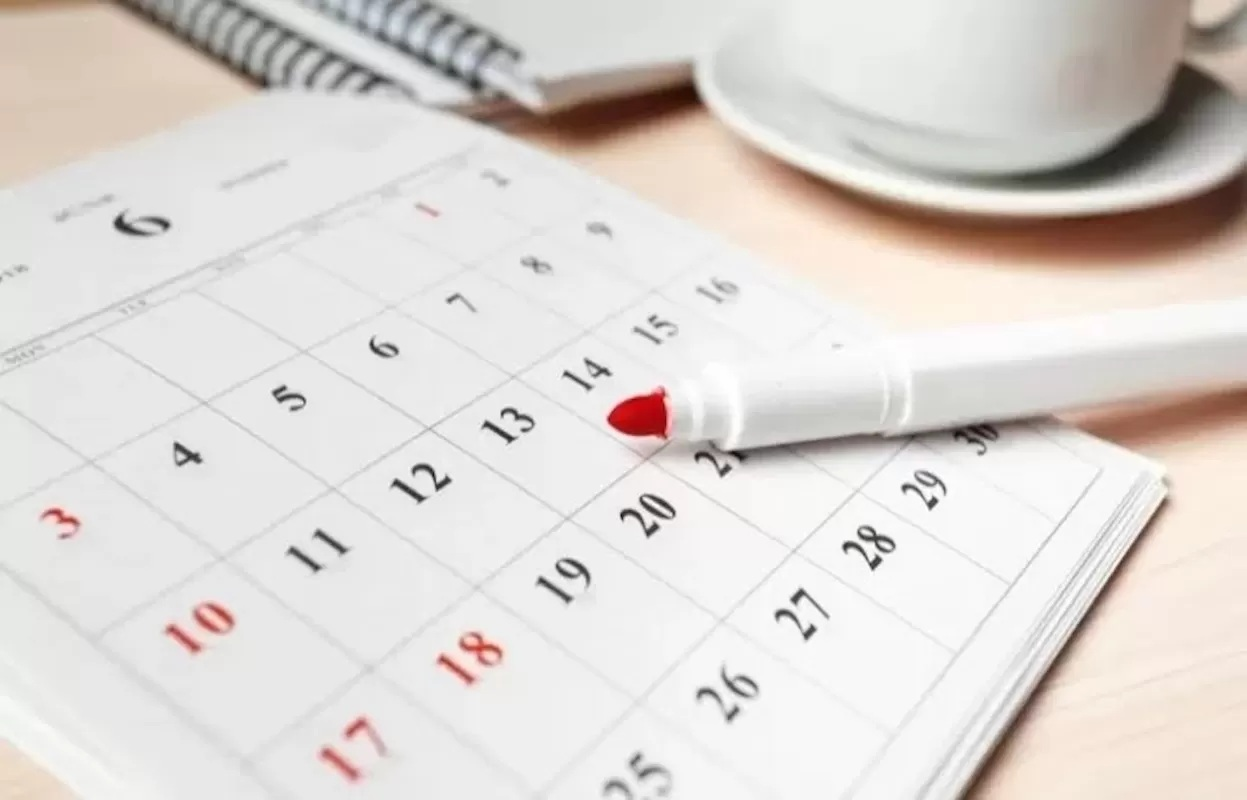 Ilustrasi tanggal merah di kalender (Dok. Freepik)