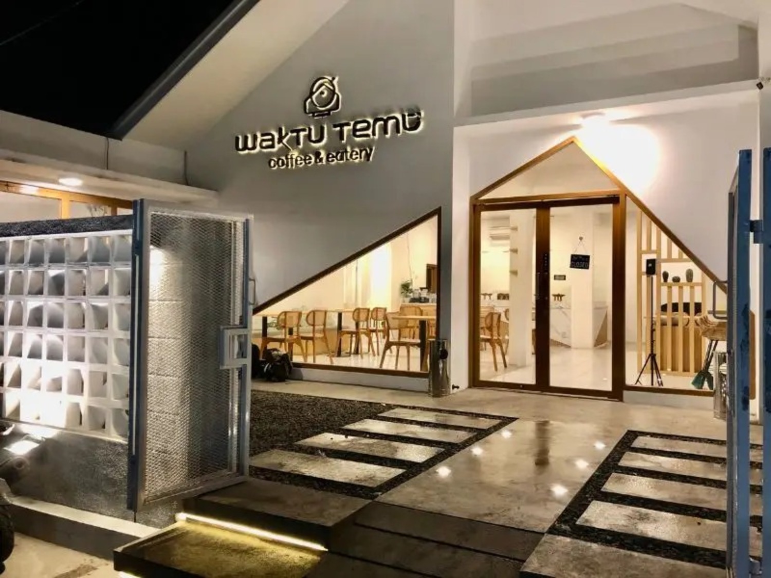 Waktu Temu Coffee & Eatery (Dok. Dekoruma)