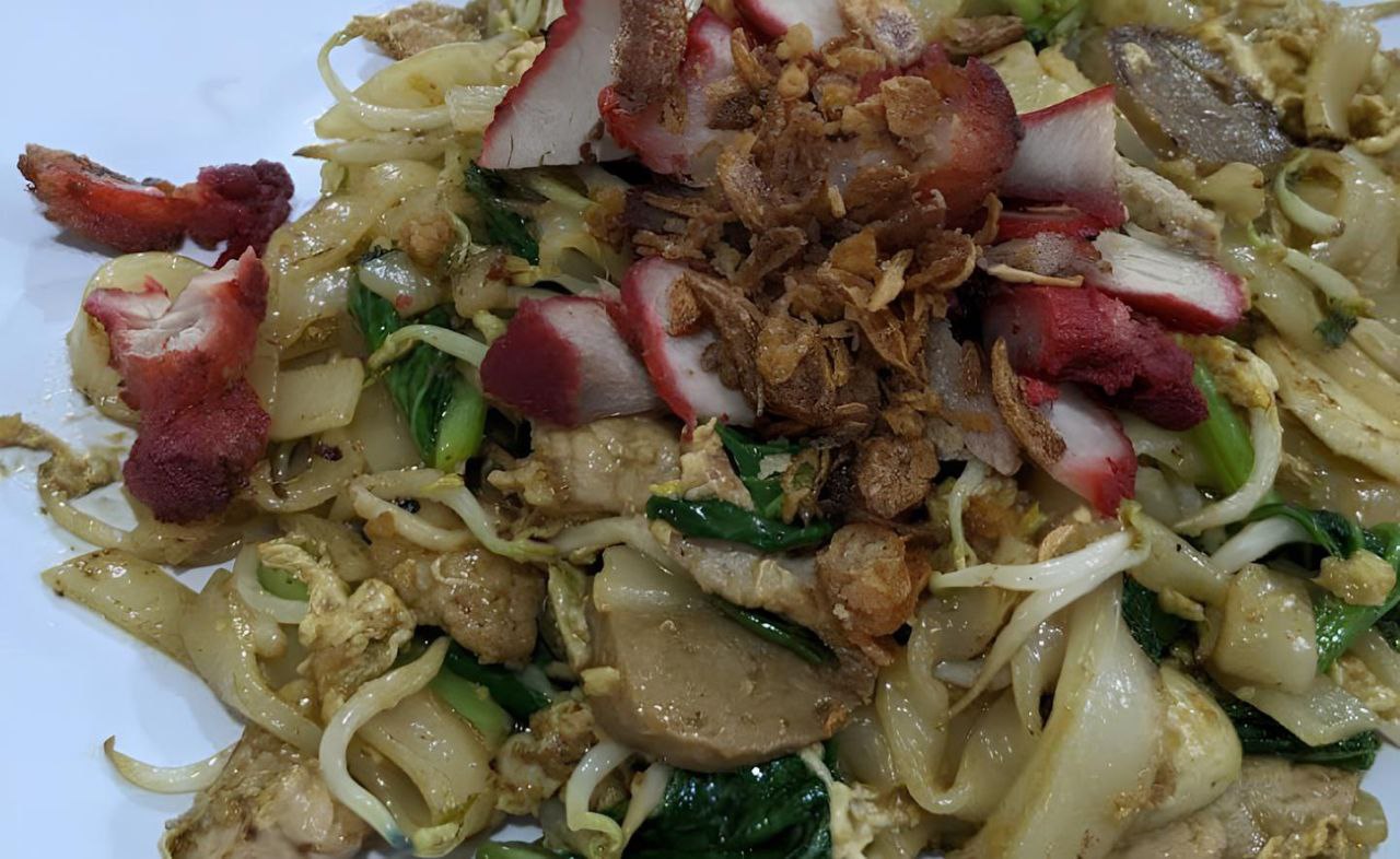 Menu kwetiau goreng B2 di Medan Ria