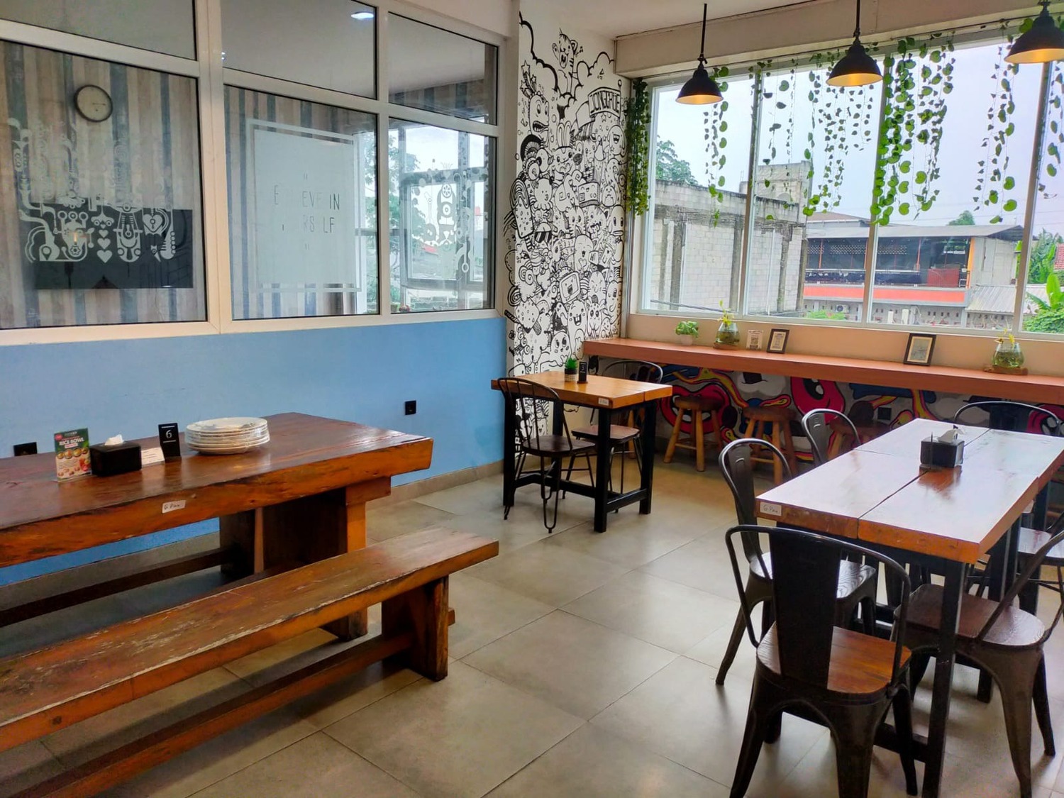Jongcrue Coffee & Eatery (Dok. Wanderboat AI)