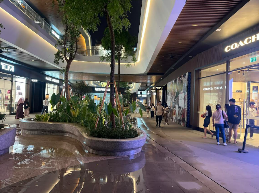 Premium Outlets Alam Sutera Tangsel (Anitza Fahira Zalianty/JawaPos.com)