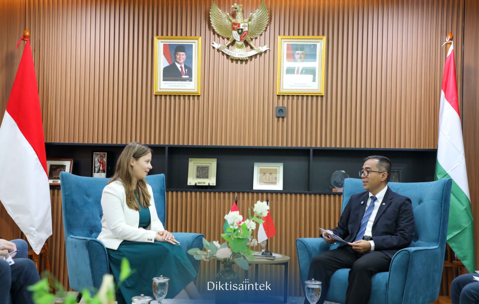 Dubes Hungaria (kiri) danMenteri Pendidikan Tinggi, Sains, dan Teknologi (Mendiktisaintek), Brian Yuliarto di Kantor Kementerian Pendidikan Tinggi, Sains, dan Teknologi (Kemdikti Saintek), Rabu (7/5).