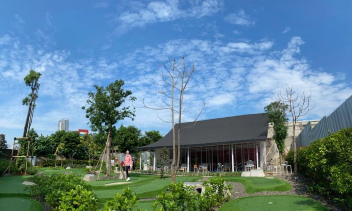 Kolepa Mini Golf dan Coffee Shop di Tangsel. (dok. traveloka)