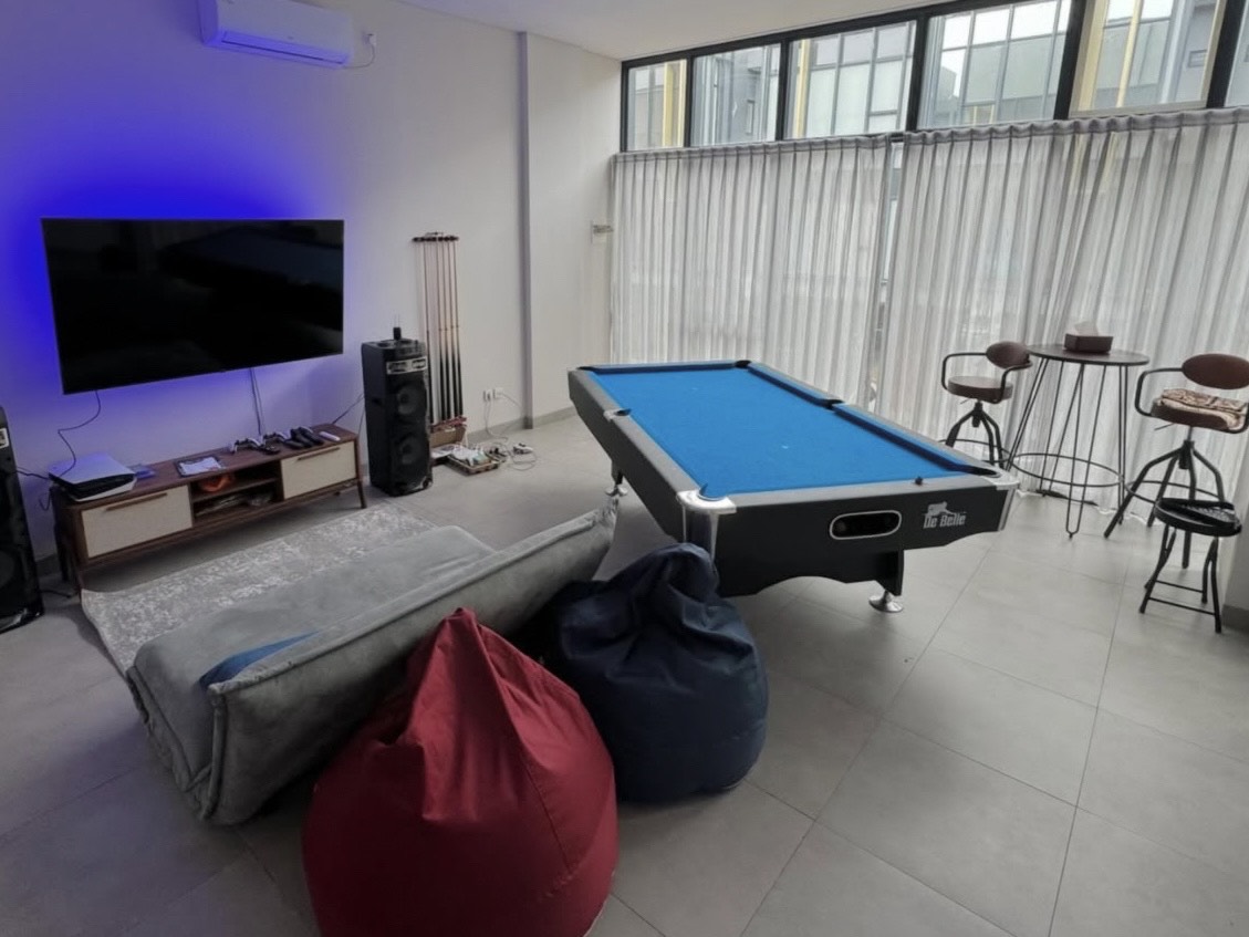 FROST Gaming x Pool. (Dok. Instagram @frost_gxp)