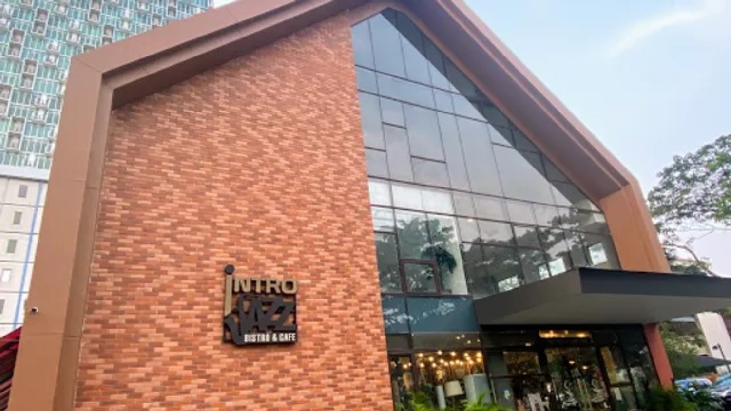 Intro Jazz Bistro & Cafe (Dok. Wanderboat)