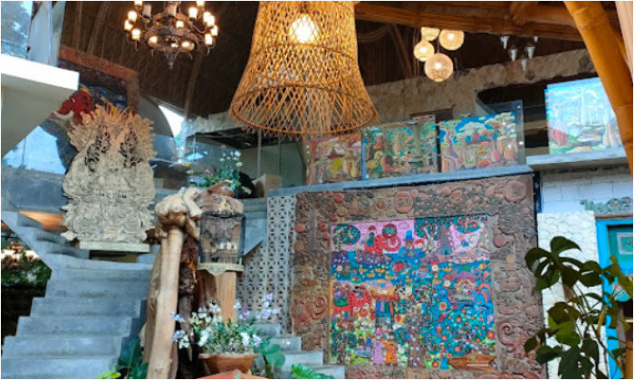 Interior yang ditawarkan restoran Surgana Rasa. (Dok. Google Maps)