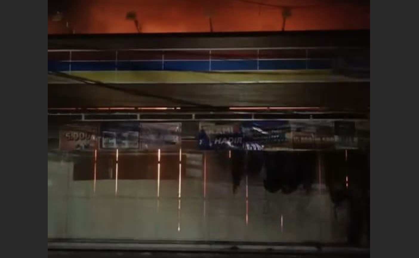 Dinas Pemadam Kebakaran dan Penyelamatan Kota Tangerang Selatan berhasil memadakan kebakaran di gerai ritel Indomaret.