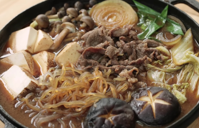 Resep sukiyaki (Dok. YouTube Devina Hermawan)
