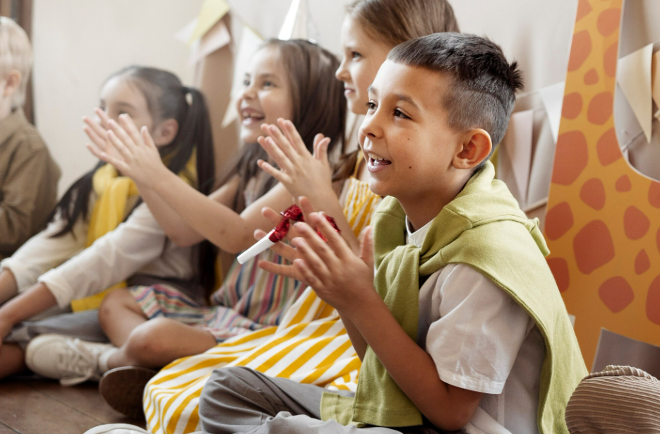 6 Tata Krama Dasar yang Wajib Dikuasai Anak Usia 7 Tahun untuk Tumbuh Santun dan Berempati