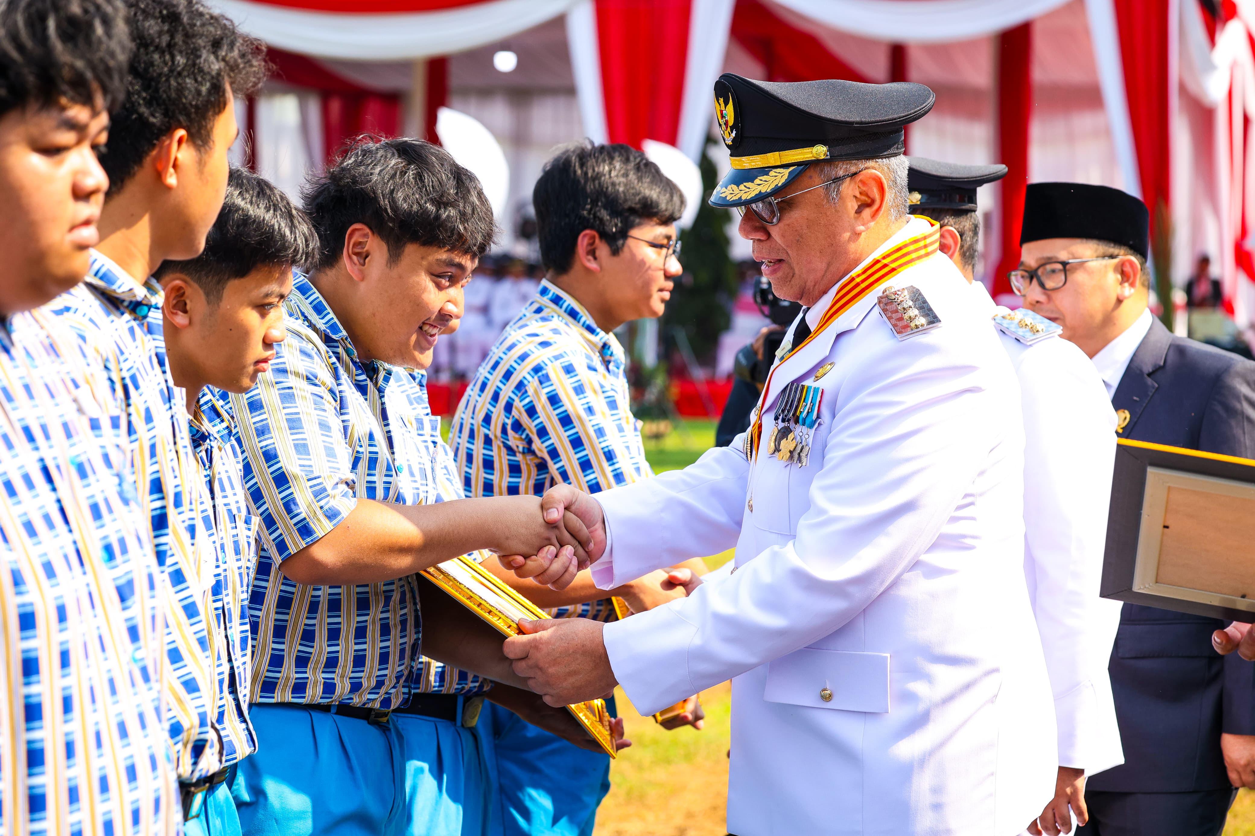 Wali Kota Banyamin Davnie Apresiasi Pemuda Tangsel Berprestasi di Kancah Internasional