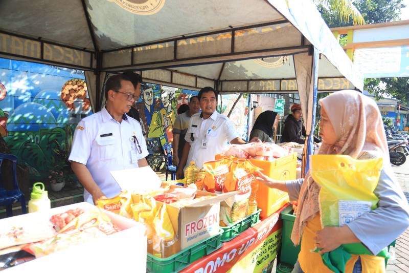 Pemerintah Kota Tangerang menggelar Gerakan Pangan Murah (GPM) di 13 Kecamatan sebagai upaya konkret untuk menjaga stabilitas harga pangan.