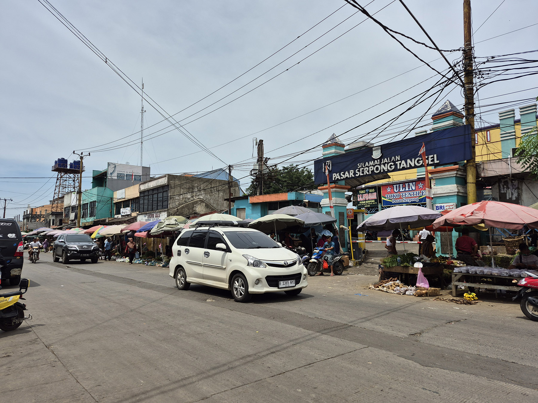 Kondisi Pasar Serpong, Jumat (3/10).