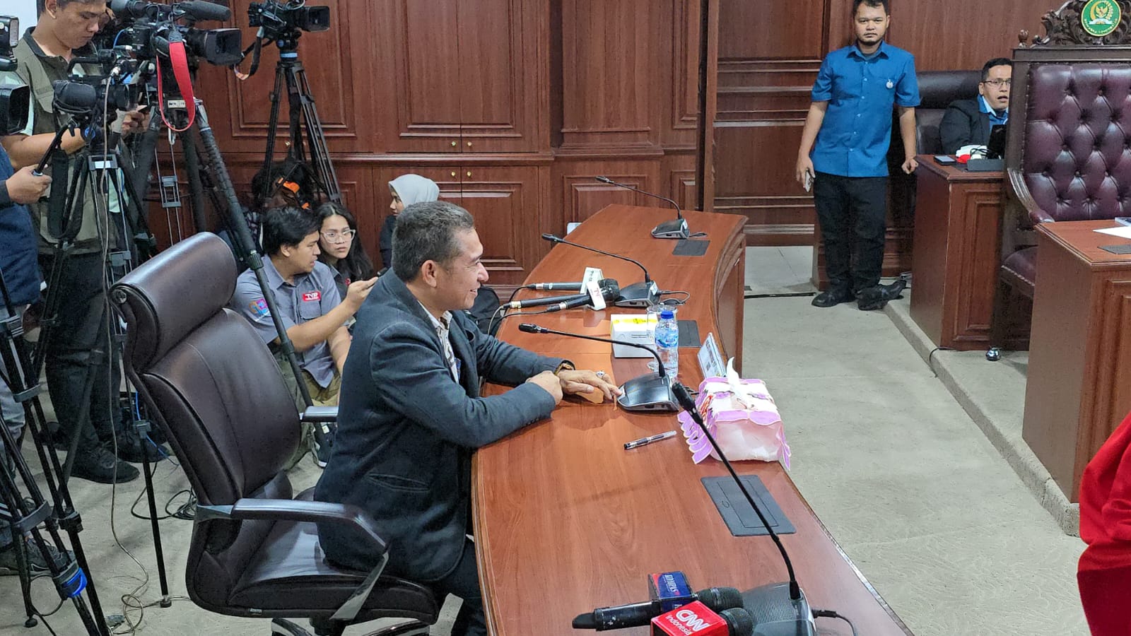 Wakil Ketua Koordinatoriat Wartawan Parlemen (KWP) sekaligus wartawan senior, Erwin Siregar dalam sidang MKD. (Dok. KWP)