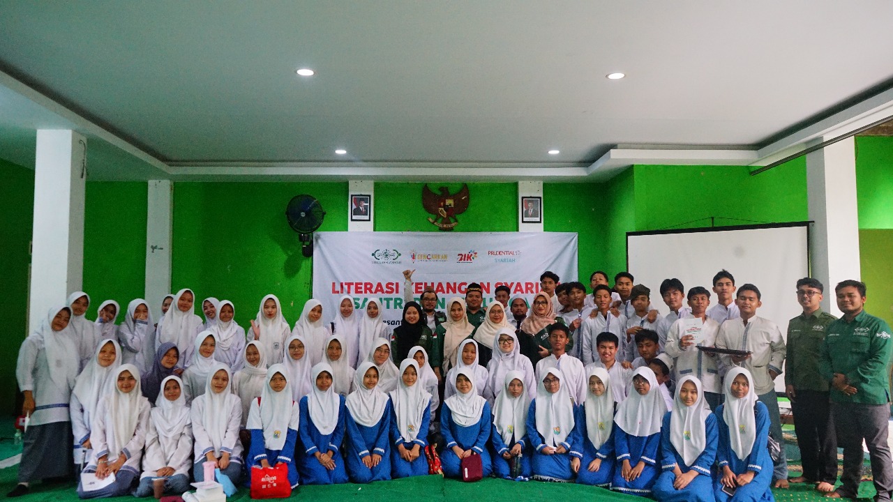 Momentum Hari Santri 2025, NU Care-LAZISNU dan Prudential Syariah Perkuat Literasi Keuangan untuk Santri dan Guru. (Dok. NU Care)