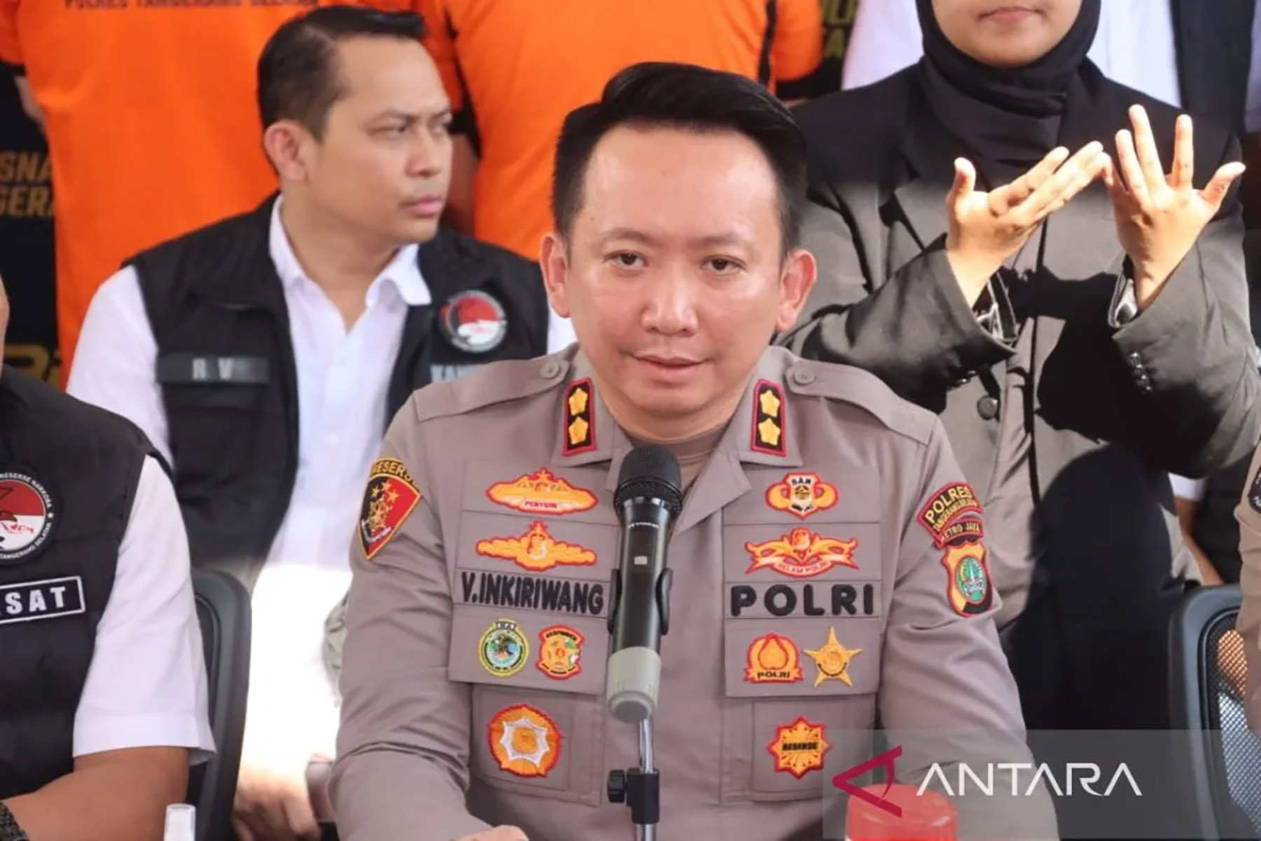 Kapolres Tangsel, Ajun Komisaris Besar Victor Daniel Henry Inkiriwang (ANTARA/Azmi Samsul M)